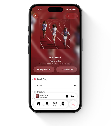 Un iPhone muestra la interfaz de usuario de Apple Music con música de L'Impératrice