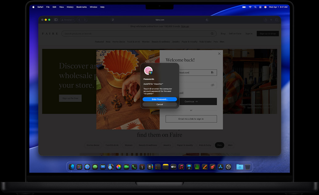 MacBook Pro i farven space black, hvor Safari og appen Adgangskoder beder brugeren om at logge ind på en hjemmeside med Touch ID