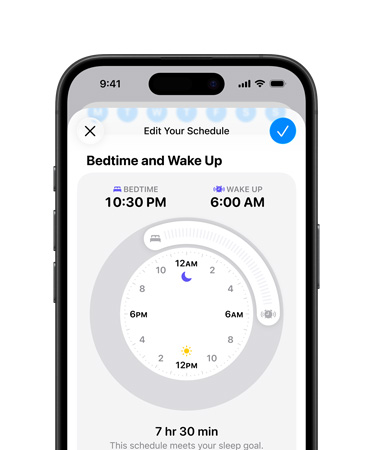 iPhone 16 elölnézete, a kijelzőjén az Egészség, a Lefekvés ideje, a Világos mód és az Ütemezés jelenik meg